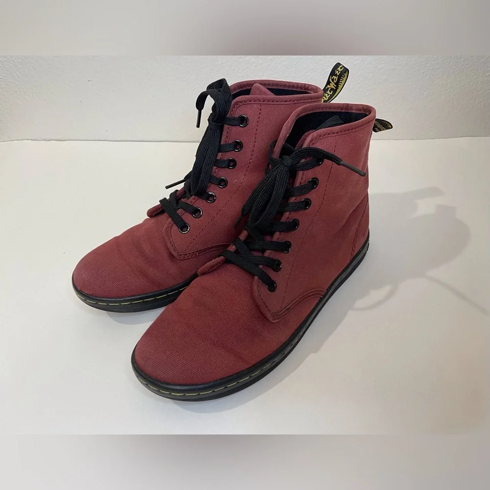 Dr. Martens Women’s Shoreditch Canvas Casual Boots Size‎ 7